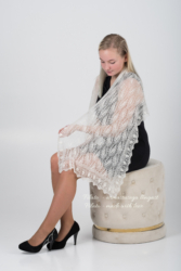 Haapsalu shawl - Lily of the valley on the leaf